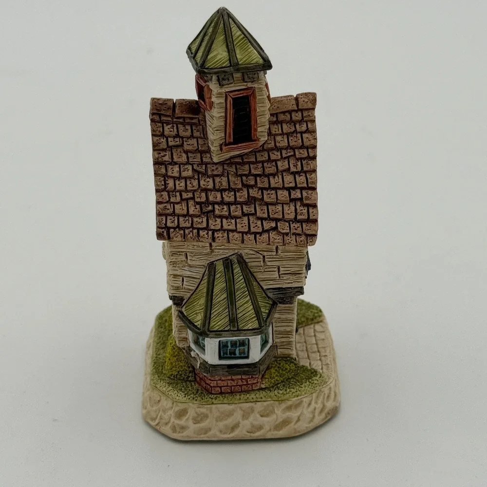 David Winter Cottages‎ The Smoked Salmon D1190 2001 The Dinner Party Collection
